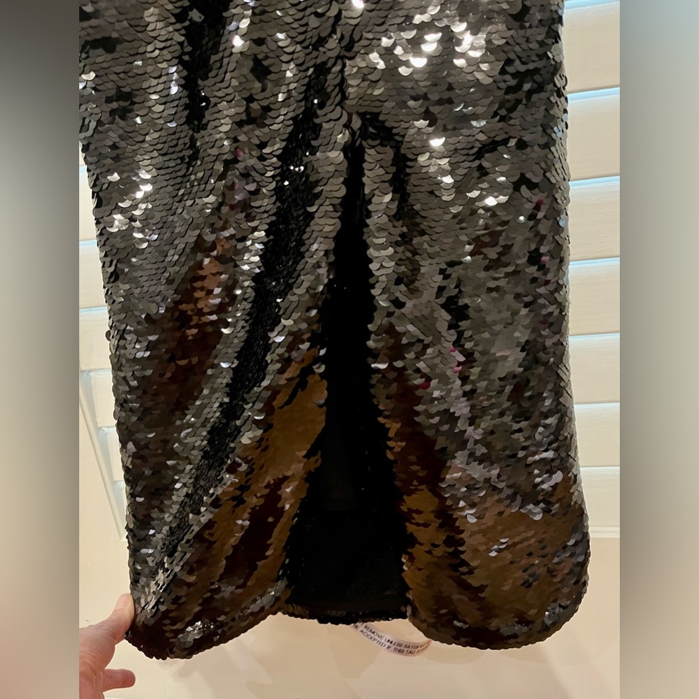 HOUSE OF CB - BLACK SEQUIN STRAPLESS BOW DRESS - Picture 12 of 15